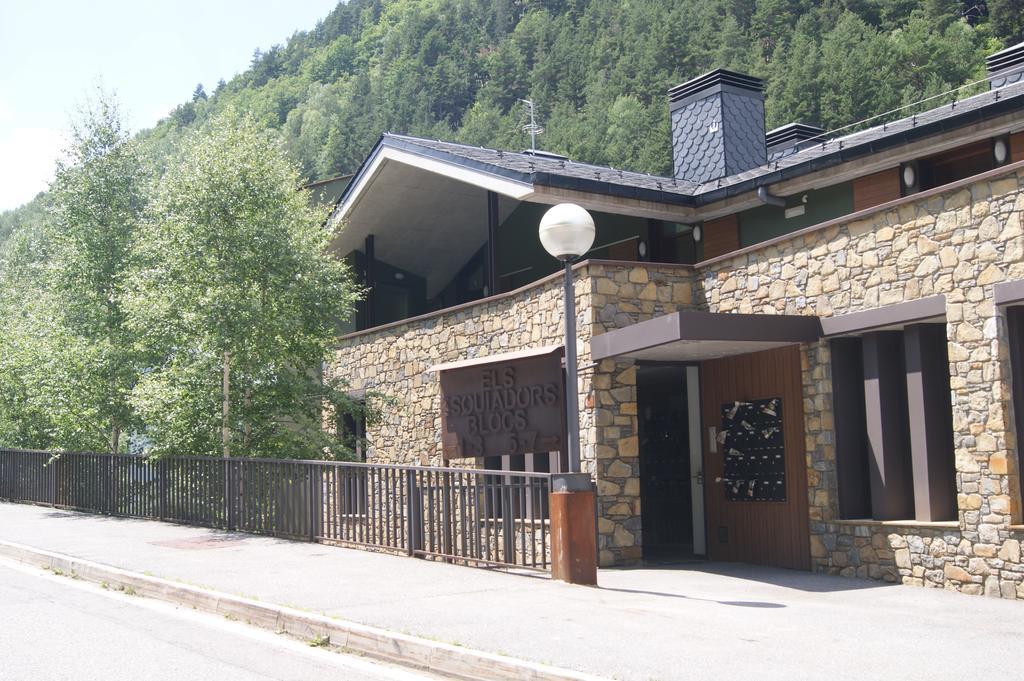 Apartaments Els Esquiadors Llorts Exterior foto